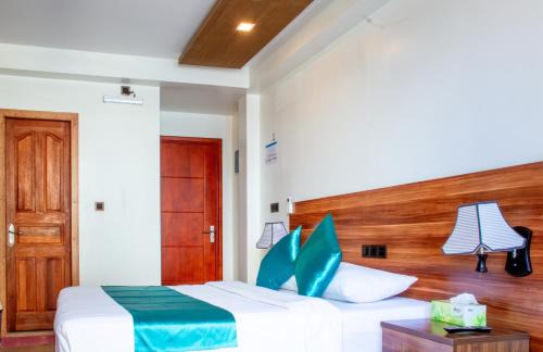Maamigili Hotel | Maaniya Palace