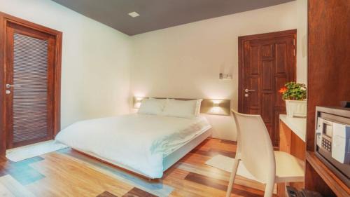 Rasdhoo House | White Coral Rasdhoo