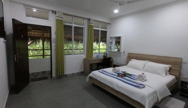 Dhangethi Inn in Dhangethi
