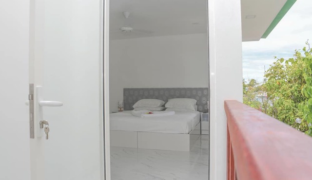 Empyrean Stay in Thulusdhoo Island