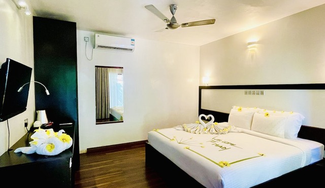 Madi Finolhu Guesthouse in Maalhos
