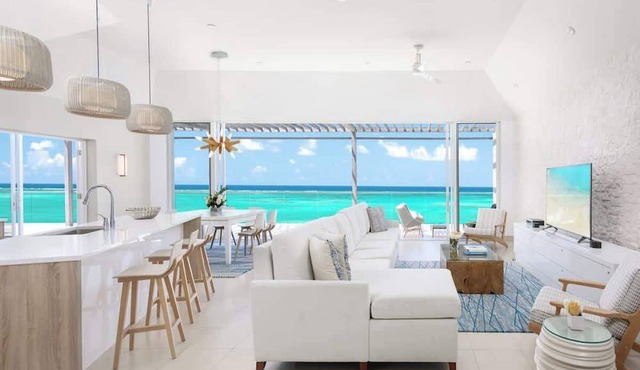 Oceanfront Penthouse | Hot Tub + Daily Cabana in Grace Bay West