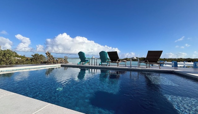 Villa Patina—True TC Islands style with private dock and beach on Chalk Sound in Caicos Islands