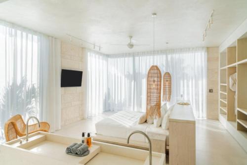 Ultra-Luxury Beachfront Estate Long Bay Beach Private Resort Villa in Long Bay Hills