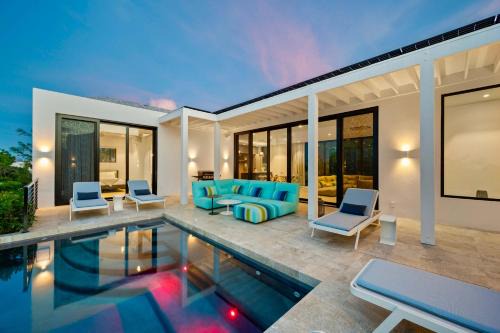 Skyline Villas - Villa Luna Oceanfront with Private Pool in Providenciales